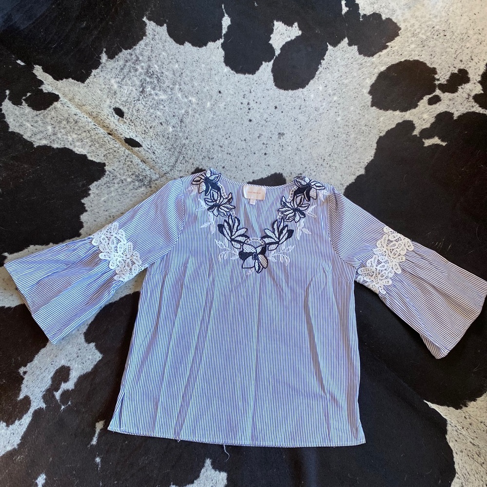 Embroidered Flare sleeve Blouse